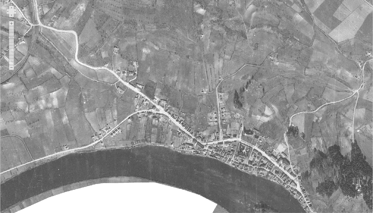 Hrvatska Kostajnica iz zraka 1968.