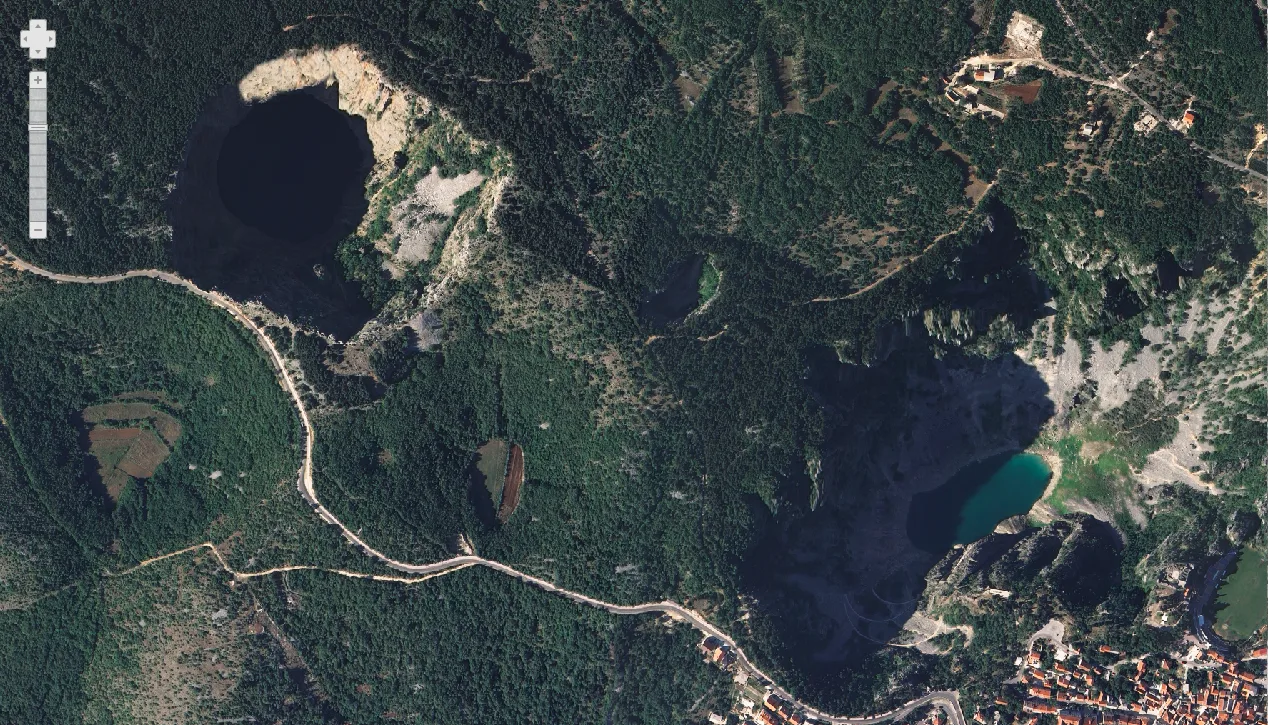 Modro i Crveno jezero iz zraka 2018.